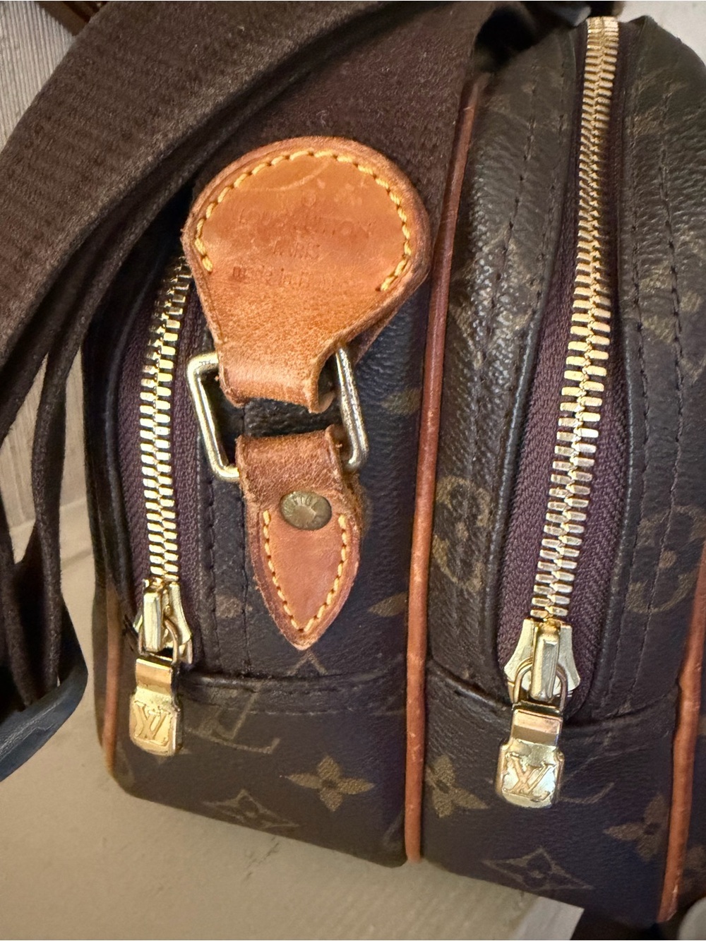 Louis Vuitton Reporter Bag PM - Picture 6 of 11
